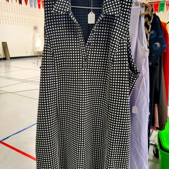 Nola Golf Dress - Picture 1 of 3